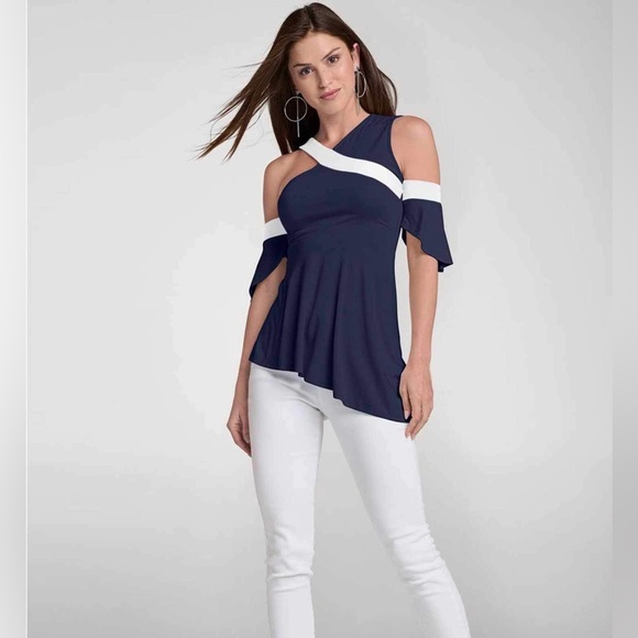 NWOT Venus Navy/White ColorBlock Flutter Sleeve Cold Shoulder Asymmetrical M Top - Picture 2 of 8